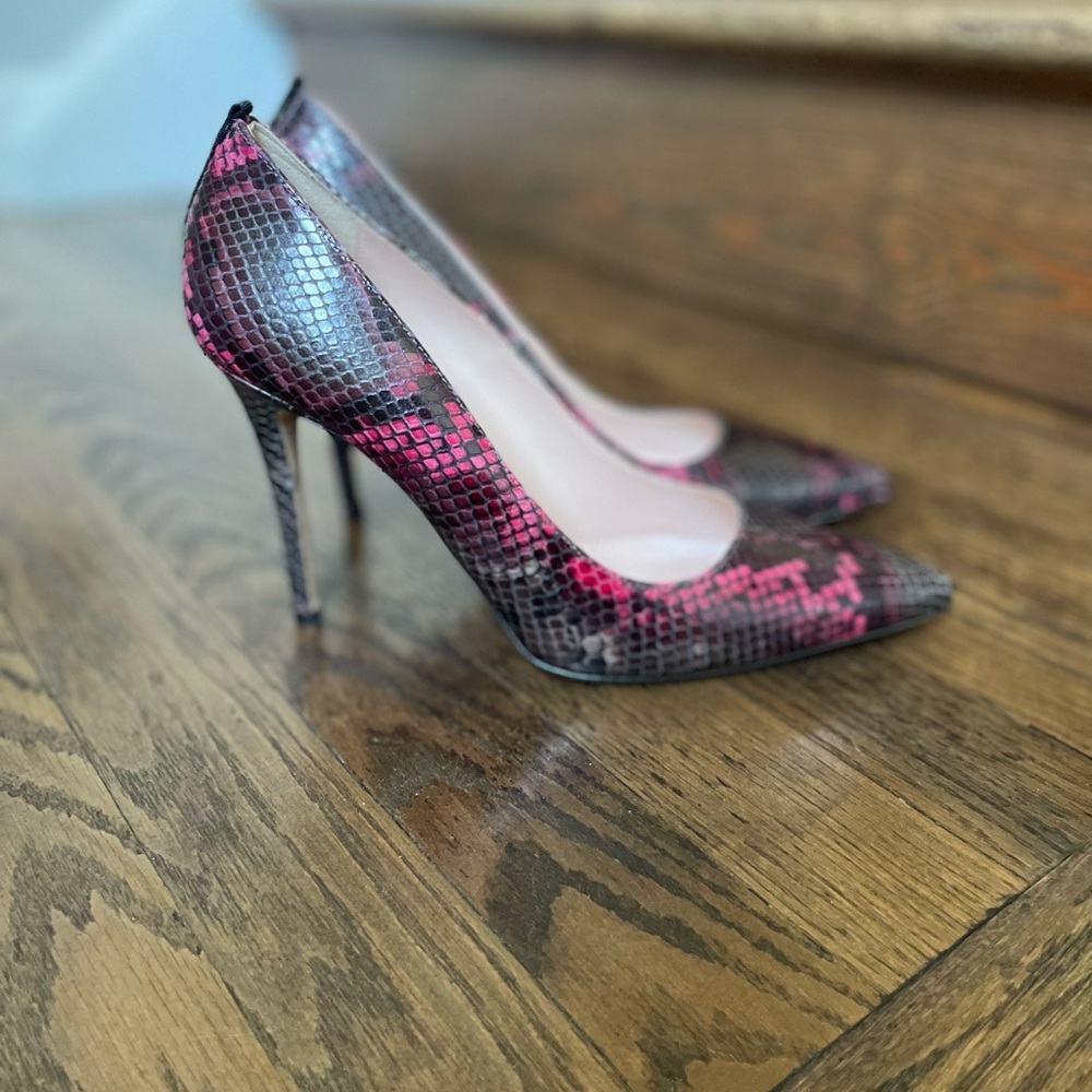 SJP by Sarah Jessica Parker Pink and Black Snakeskin Stiletto Heels 39.5